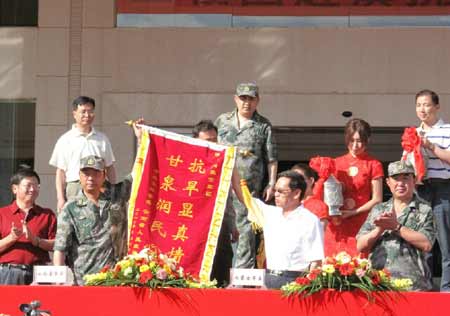 北京军区给水工程团转战广西