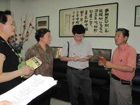 联系群众的平台 郑州市共建成123个委员之家