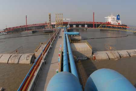 天津港30万吨级原油码头通过竣工验收