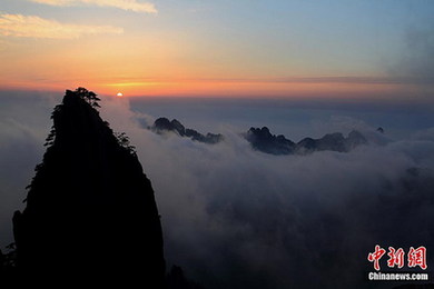 安徽黄山“霞海”绝美风光(图)