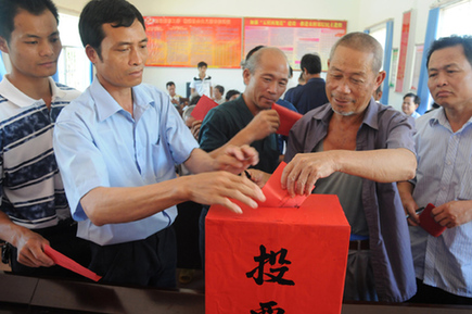 全国人大常委会法工委负责人谈当前县乡人大换届选举