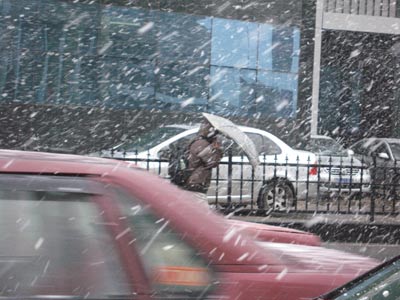 烟台喜降首场冬雪