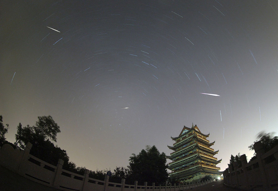 英仙座流星雨在“七夕”夜空上演