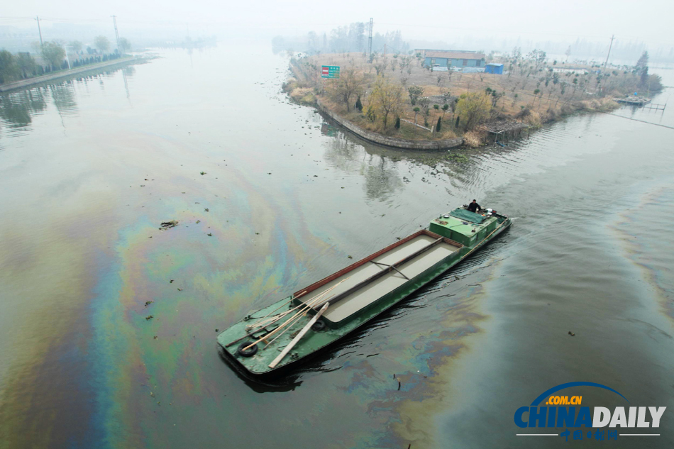 浙江绍兴：燃油泄漏 污染杭甬大运河