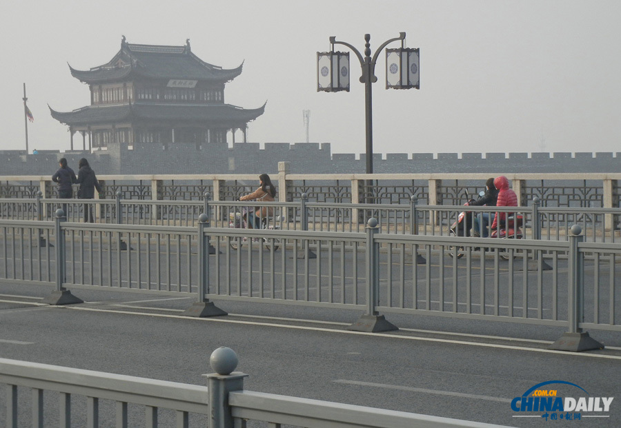 平安夜中国多地陷“霾伏”