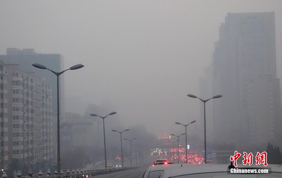 平安夜中国多地陷“霾伏”