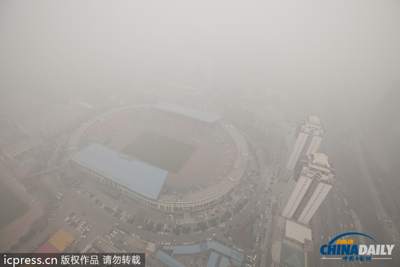 平安夜中国多地陷“霾伏”