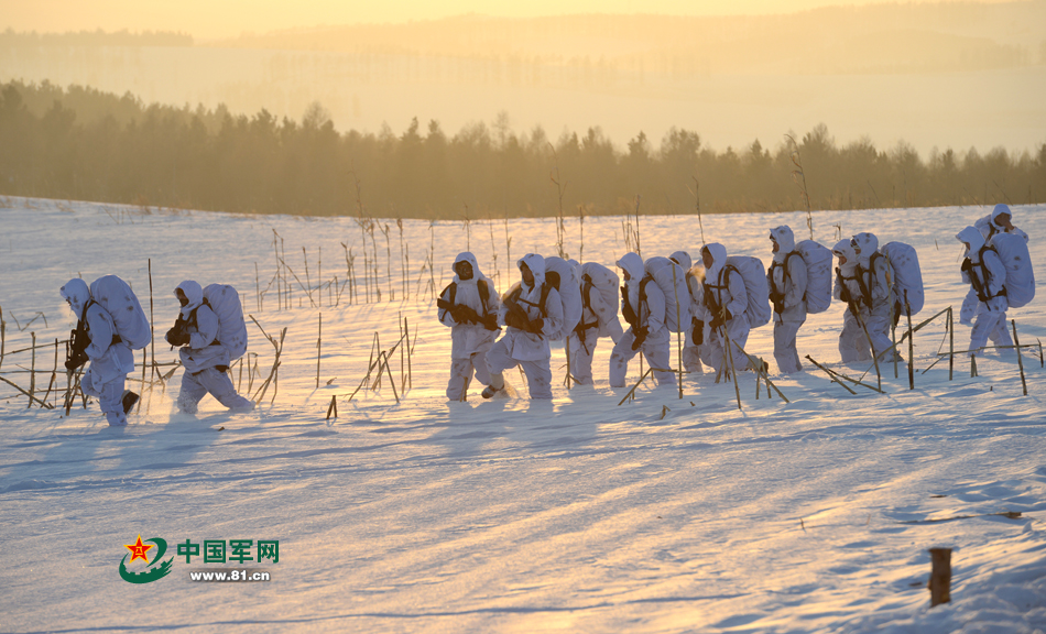 沈阳军区某特战旅-34℃练官兵作战能力