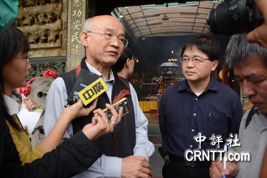 台南进入枯水期 水利官员三跪九叩祈雨