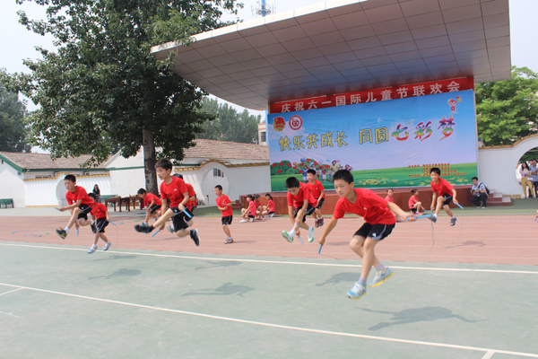 海淀团区委“志愿服务”活动走进打工子弟小学