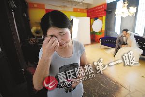 24岁女子癌症晚期 拍婚纱照与丈夫家人告别