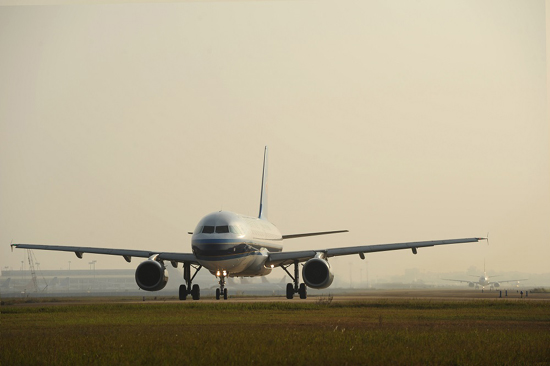 春运首日8.9万航空旅客进出海南