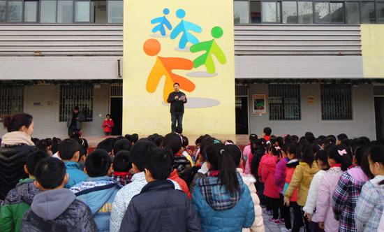 郑州幸福路小学举行“家长志愿演讲团”活动