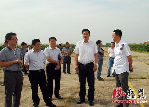 岳阳县：改建飞机场 打造中洲飞行小镇