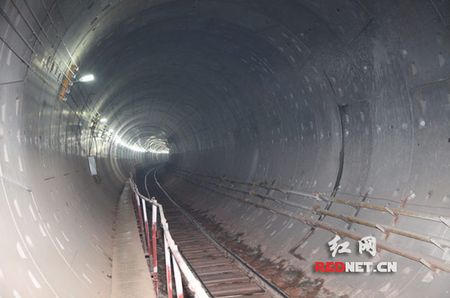 长沙地铁1号线最长盾构区间今日凌晨贯通