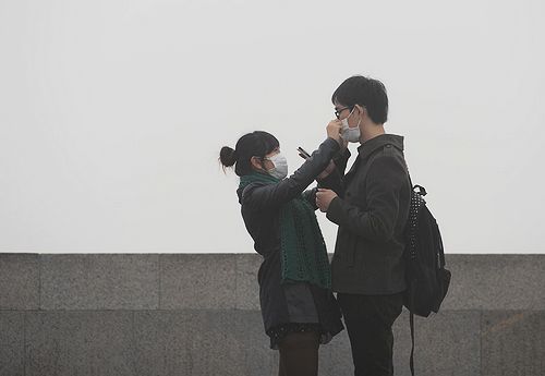 全国多地遭遇雾霾天气