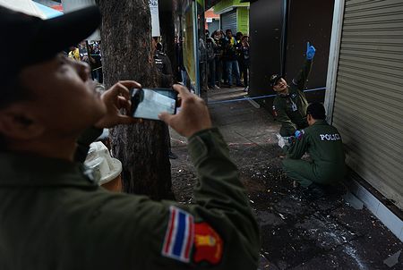 泰国反政府集会现场发生爆炸