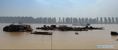 Flood peak of Xiangjiang River passes through Changsha