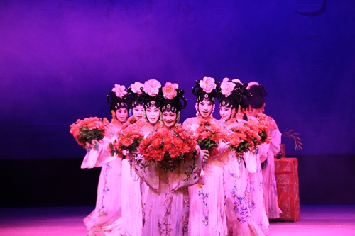 Hunan Kunqu Opera Troupe performs Peony Pavilion in National Center for the Performing Arts