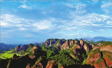 Beauty and charm weave their magic--Hunan's history and landscape