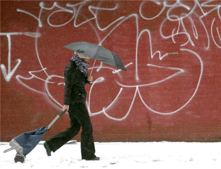 美国东北部迎来暴风雪