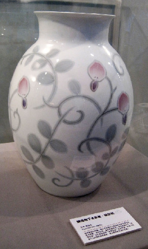 Zhuzhou specialty: Liling under glazed porcelains