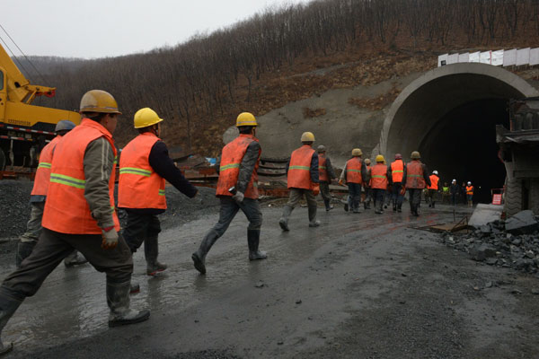 吉图珲铁路小盘岭1号隧道抢险工作取得突破进展