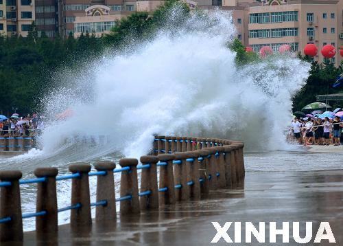 “梅花”在山东半岛东部沿海兴风作浪