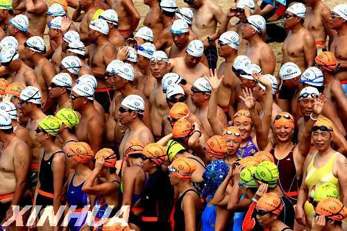 2011横渡刘公岛海湾全国游泳邀请赛威海开赛