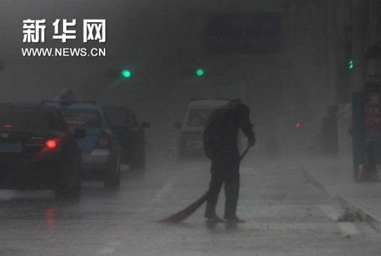 “布拉万”逼近 威海风雨交加