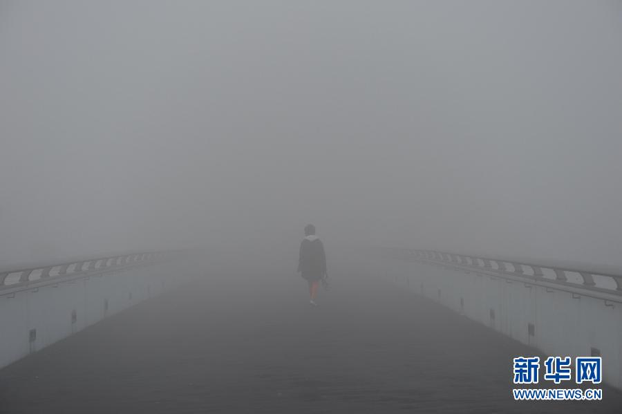 上海发布入冬以来首个大雾橙色预警
