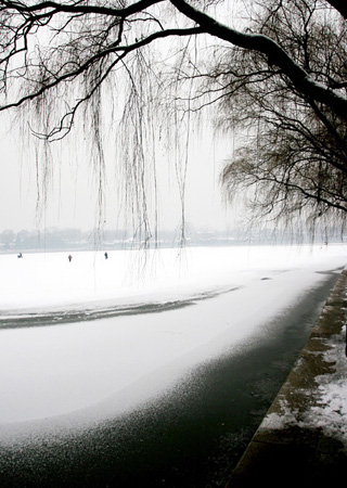 北京迎来入冬后第二场雪 冬日京城八大赏雪胜地