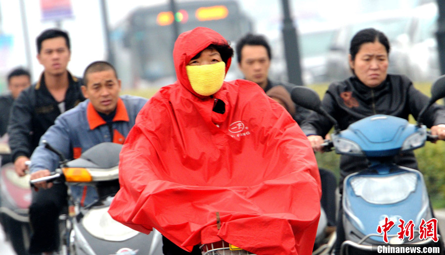 我国多地现降温雨雪天气