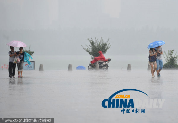 南京：3枚增雨火箭弹打下一场及时雨 全城瞬间“清凉”