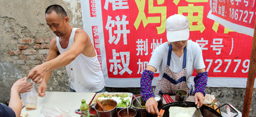 食药总局约谈受肉毒杆菌污染三企业 涉事企业回应