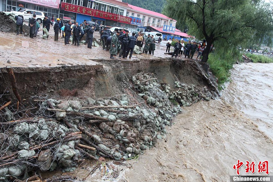 吉林暴雨多地出现水灾已致11人遇难