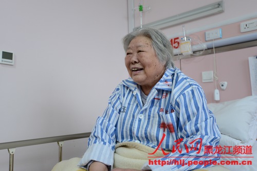 新中国首位女拖拉机手“人民币女郎”病危就医哈尔滨医大二院