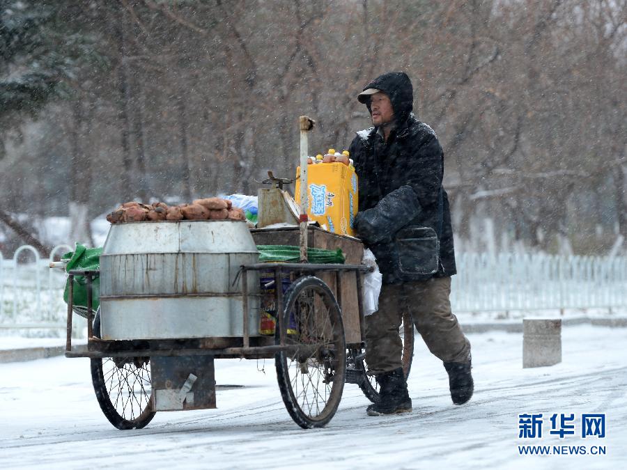 吉林黑龙江“暴雪围城” 多地中小学19日继续停课