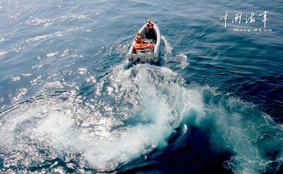 高清：中国海军亮剑南海 各式武器开火猛攻