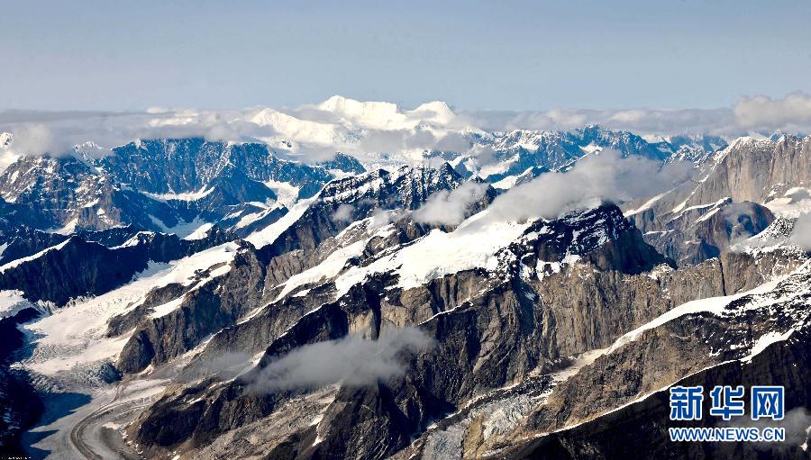 高清大图：鸟瞰阿拉斯加山脉