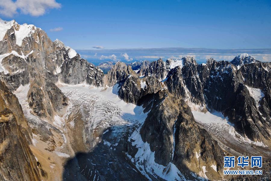 高清大图：鸟瞰阿拉斯加山脉