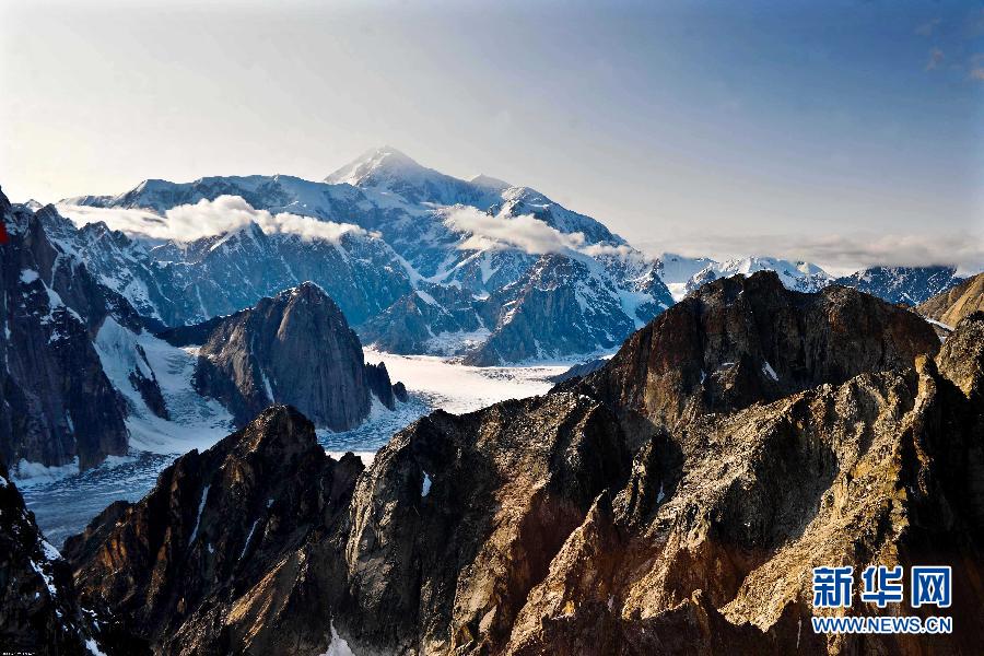 高清大图：鸟瞰阿拉斯加山脉