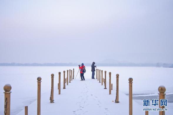 雪后颐和园银装素裹美不胜收