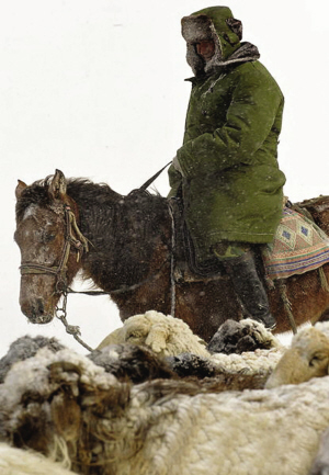 踏冰破雪追寻沙乌尔山仙踪