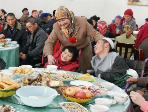 青河县慈善母亲肉孜节动员社会力量献爱心