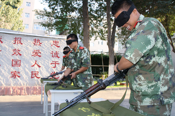 新疆公安边防总队后勤基地开展“铸忠诚警魂 扬青春警威”系列文化活动