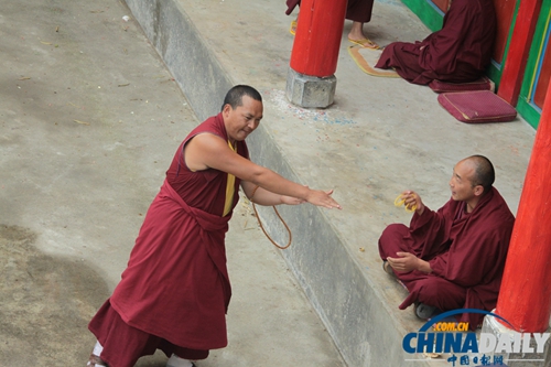 云南迪庆完善寺院管理 着力打造全国最稳定藏区