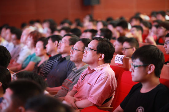 中国石油大学（北京）师生同上石油精神主题思政课