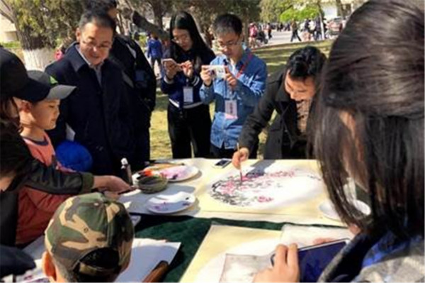 Tianjin University Crabapple Blossom Festival—pursuing dreams in the new era