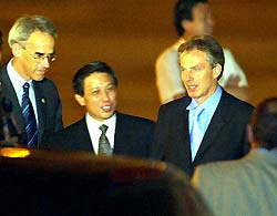 Wen, Blair vow to strengthen bilateral ties